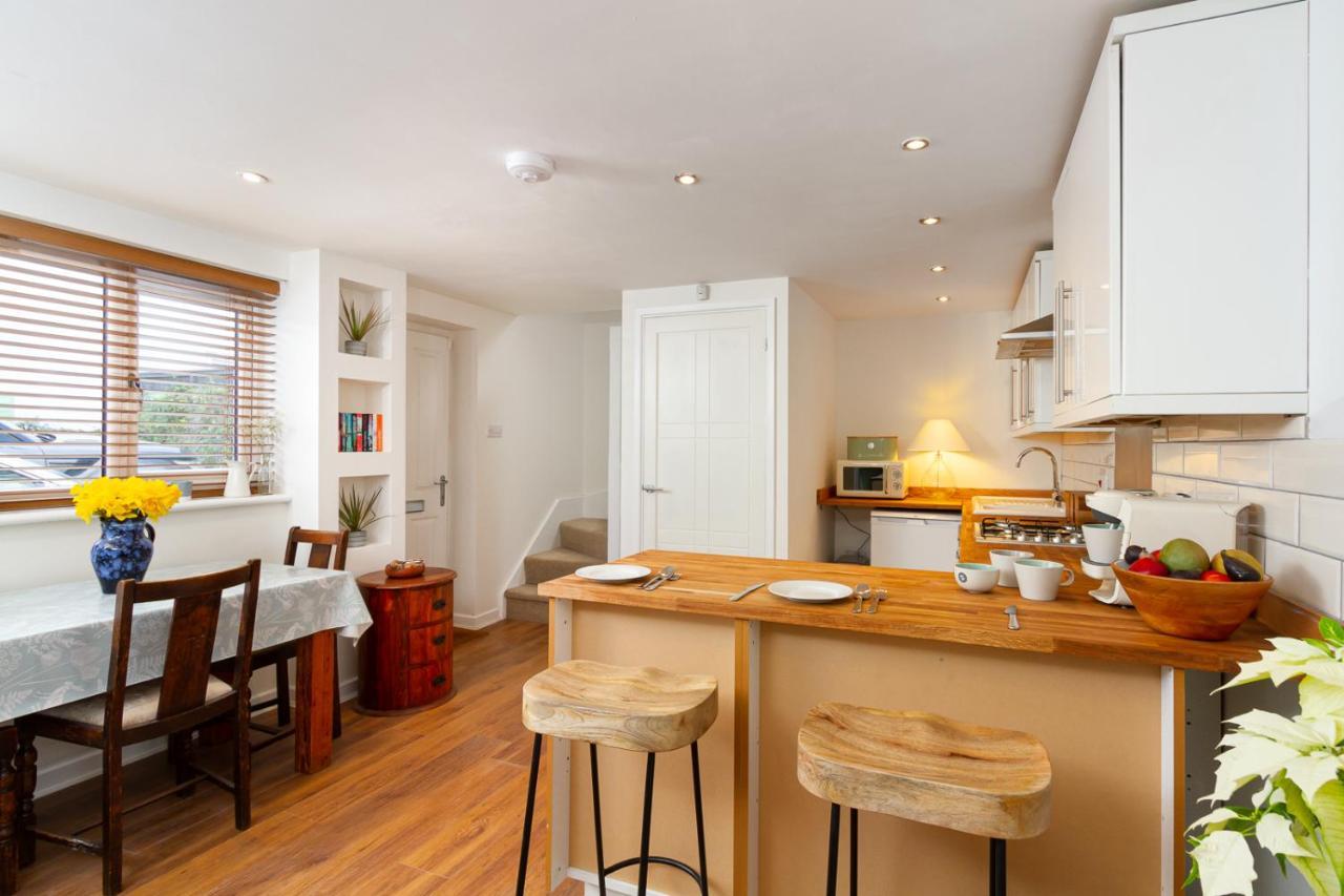 The Coach House, Centrally Located Detached Coach House Cardiff Exterior foto